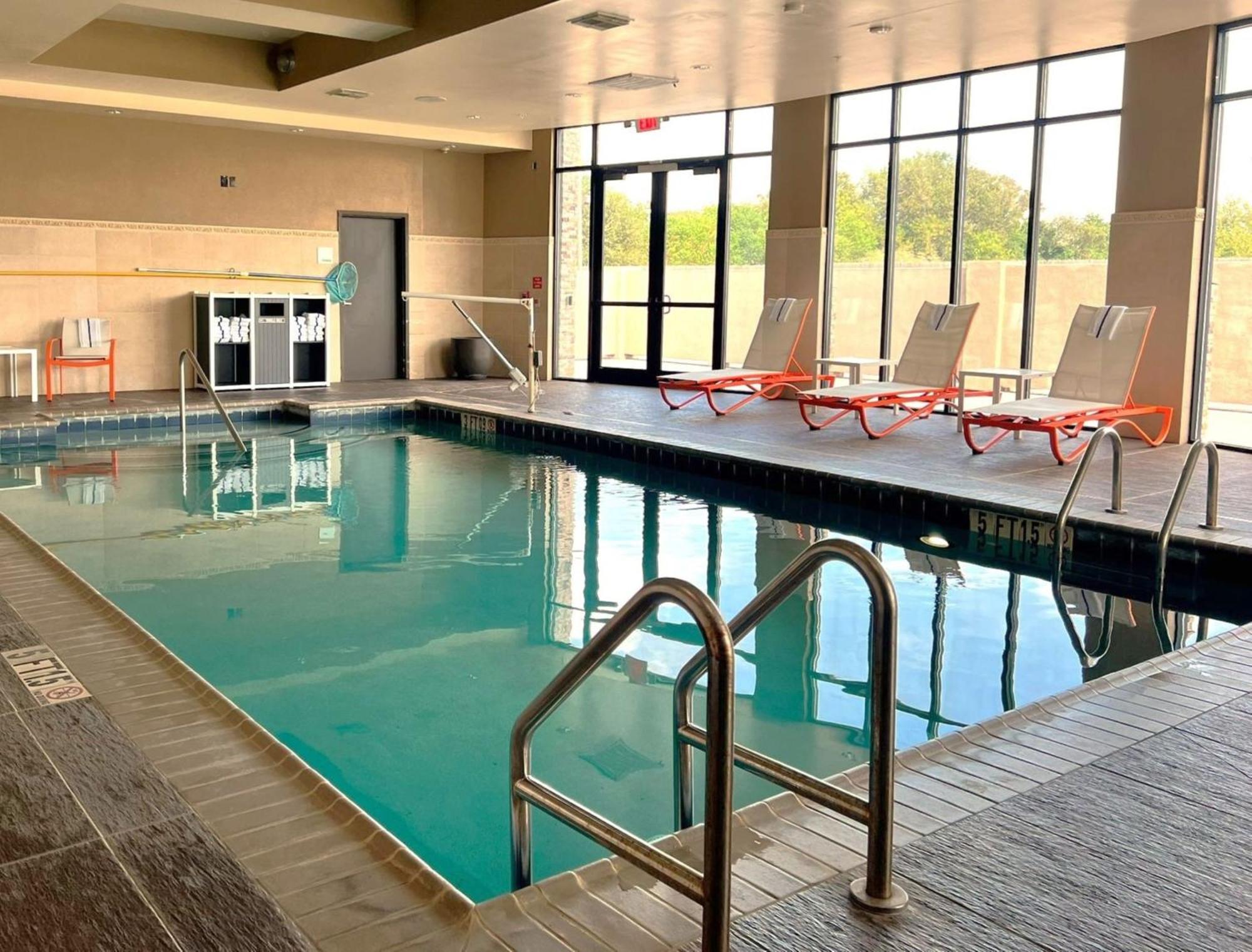 Holiday Inn Houston East-Channelview By Ihg Bagian luar foto